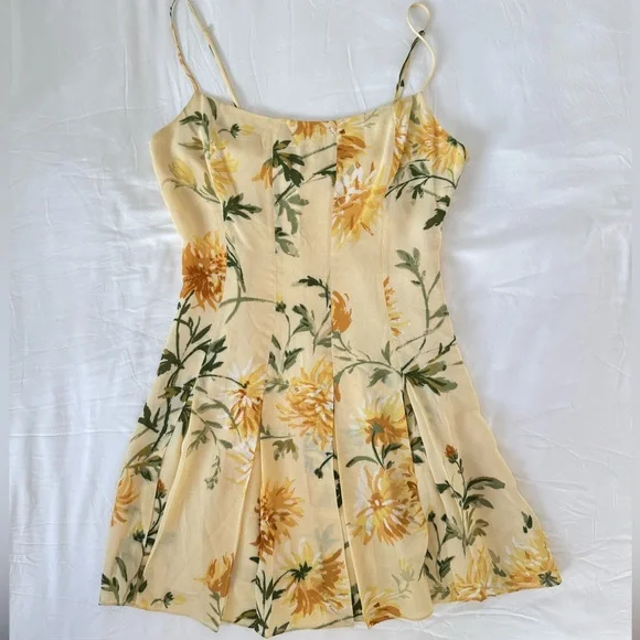 Reformation Yellow floral Pleated Dress - Picture 2 of 7